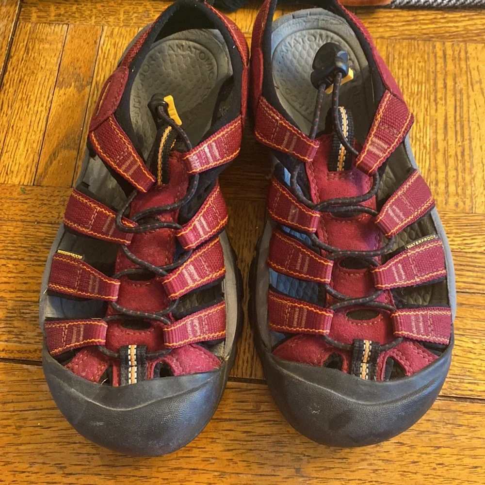 Keen Red Sandals Anatomic Size 37.5 Women’s